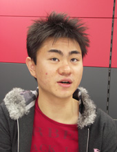小山　友太
