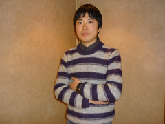 小室　靖明