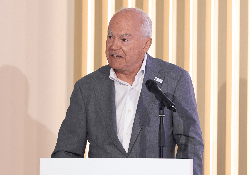 アストラゼネカのミシェル・デマレ取締役会長