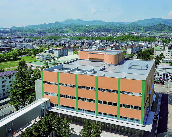 山形大学医学部東日本重粒子センター