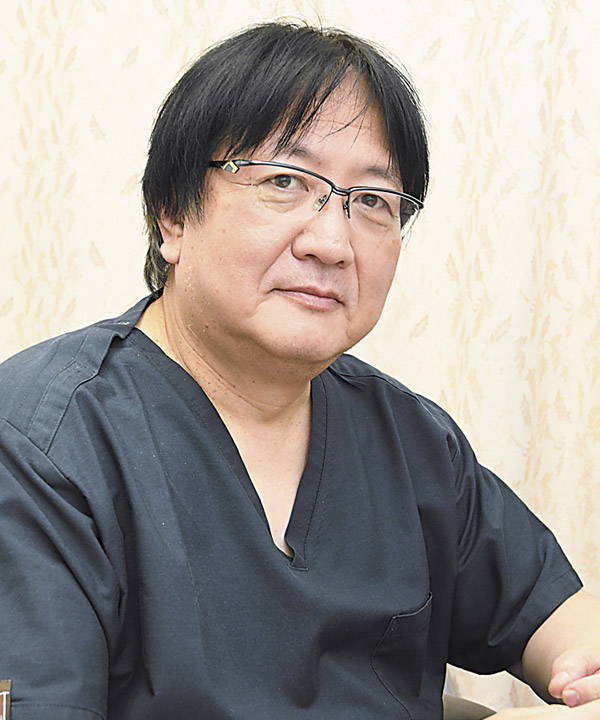 右島 富士男