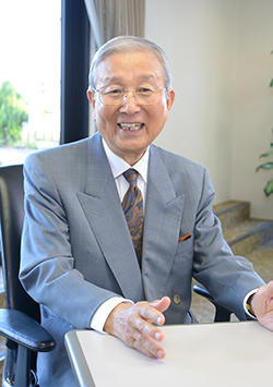 福田 明安さん