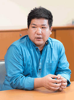 内原 英聡さん